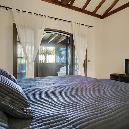 Villa Rustica, El Rosario Marbella